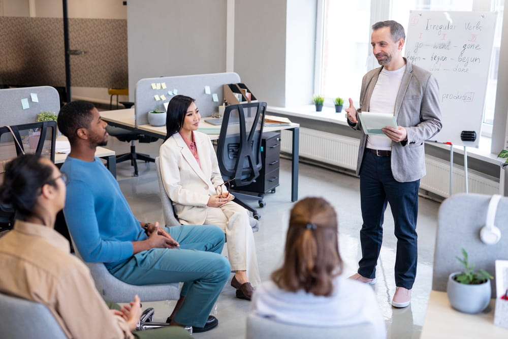 La formazione continua permette a un'azienda di mantenere un certo livello di competitività. Nella foto, un evento di formazione aziendale.
